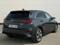 Usado Kia Ceed 136 CV (100 kW) 2021 Negro Utilitario