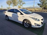 Usado Hyundai i40 Style 136 CV (100 kW) 2012 Blanco Berlina