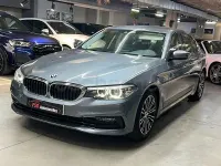Usado BMW 520 Sport Line 190 CV (139 kW) 2019 Gris / plata Berlina