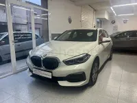 Usado BMW 118 136 CV (100 kW) 2022 Blanco Utilitario