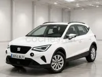 Usado Seat Arona Style 110 CV (80 kW) 2023 Blanco SUV