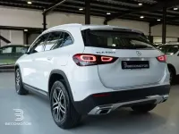 Usado Mercedes GLA200 150 CV (110 kW) 2021 Blanco SUV
