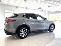 Usado Alfa Romeo Stelvio Executive 190 CV (139 kW) 2020 Gris SUV