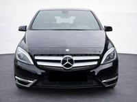 Usado Mercedes B180 122 CV (89 kW) 2013 Negro Monovolumen