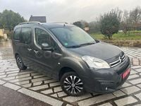 Usado Citroën Berlingo XTR 100 CV (73 kW) 2015 Negro Monovolumen