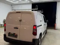 Usado Citroën Berlingo Business Class 102 CV (75 kW) 2022 Blanco Monovolumen