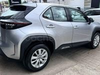 Usado Toyota Yaris Cross Active 116 CV (85 kW) 2024 Gris / plata SUV