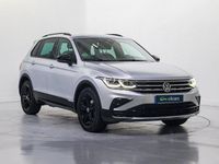 Usado VW Tiguan Sport 123 CV (90 kW) 2022 Gris / plata SUV