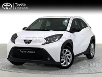 Usado Toyota Aygo X Play 72 CV (52 kW) 2023 Blanco SUV