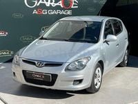 Usado Hyundai i30 Comfort 90 CV (66 kW) 2011 Gris / plata Berlina