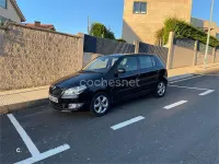 Usado Skoda Fabia Family 85 CV (62 kW) 2012 Negro Berlina