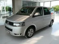 Usado VW Multivan Comfortline 114 CV (83 kW) 2014 Gris / plata Monovolumen