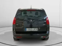 Usado Peugeot 5008 Style 120 CV (88 kW) 2015 Negro Monovolumen