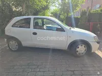 Usado Opel Corsa Edition 75 CV (55 kW) 2003 Blanco Utilitario