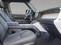 Usado Land Rover Defender HSE 249 CV (183 kW) 2025 Gondwana stone gloss SUV