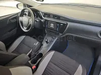 Usado Toyota Auris Hybrid Advance 136 CV (100 kW) 2016 Azul Berlina