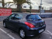 Usado Peugeot 308 98 CV (72 kW) 2010 Negro Berlina