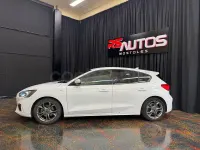 Usado Ford Focus ST-Line 125 CV (91 kW) 2019 Blanco Berlina