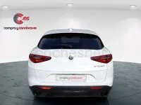 Usado Alfa Romeo Stelvio Sprint 160 CV (117 kW) 2022 Blanco SUV