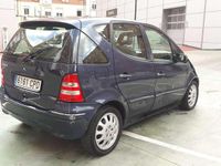 Usado Mercedes A160 Elegance 102 CV (75 kW) 2003 Azul Utilitario