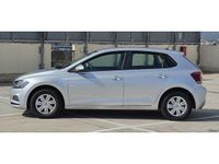 Usado VW Polo Advance 75 CV (55 kW) 2018 Gris Utilitario