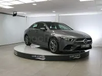 Usado Mercedes A180 136 CV (100 kW) 2022 Gris / plata Berlina
