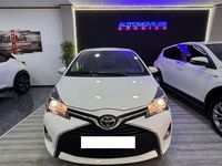 Usado Toyota Yaris Active 99 CV (72 kW) 2016 Blanco Utilitario