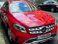 Usado Mercedes GLA180 122 CV (89 kW) 2019 Rojo SUV