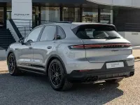 Usado Porsche Cayenne 470 CV (345 kW) 2025 Gris / plata SUV