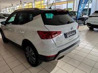 Usado Seat Arona Xperience 116 CV (85 kW) 2025 Blanco nevada  techo negro midnight SUV