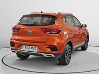 Usado MG ZS Luxury 111 CV (81 kW) 2023 Rojo Berlina