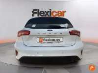 Usado Ford Focus Titanium 120 CV (88 kW) 2020 Blanco Berlina