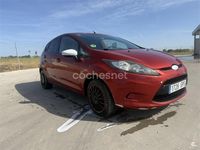 Usado Ford Fiesta Trend 68 CV (50 kW) 2009 Rojo Utilitario