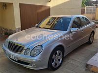 Usado Mercedes E400 Avantgarde 260 CV (191 kW) 2003 Gris / plata Berlina