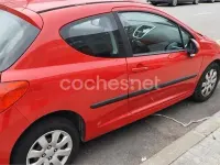 Usado Peugeot 207 75 CV (55 kW) 2007 Rojo Berlina