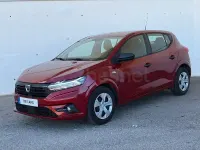 Usado Dacia Sandero Comfort 91 CV (66 kW) 2022 Granate Berlina
