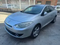 Usado Renault Fluence Dynamique 110 CV (80 kW) 2011 Plateado Berlina