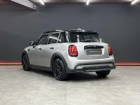 Usado Mini Cooper Essential 156 CV (114 kW) 2024 Gris Utilitario