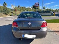 Usado Fiat Linea Dynamic 120 CV (88 kW) 2011 Gris Berlina