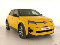 Usado Renault 5 E-Tech Techno 88 kW (120 CV) 2025 Amarillo con techo negro Berlina