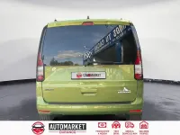 Usado VW Caddy Maxi 122 CV (89 kW) 2022 Verde Monovolumen