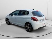 Usado Peugeot 208 GT-line 111 CV (81 kW) 2015 Blanco Utilitario