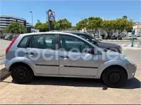 Usado Ford Fiesta Ghia 68 CV (50 kW) 2005 Gris / plata Utilitario