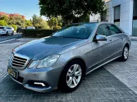 Usado Mercedes E220 Avantgarde 170 CV (125 kW) 2009 Gris / plata Berlina