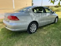Usado VW Passat Advance 105 CV (77 kW) 2014 Gris / plata Berlina