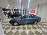 Usado Lancia Lybra 115 CV (84 kW) 2001 Azul Familiar