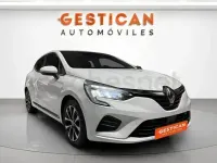 Usado Renault Clio V Intens 140 CV (102 kW) 2021 Blanco Berlina