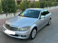 Usado Mercedes C220 Avantgarde 170 CV (125 kW) 2009 Gris / plata Berlina