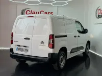 Usado Citroën Berlingo 100 CV (73 kW) 2021 Blanco Monovolumen