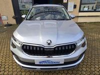 Usado Skoda Kamiq Selection 95 CV (69 kW) 2025 Gris / plata SUV